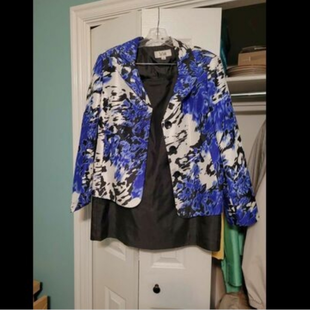 Women's suit